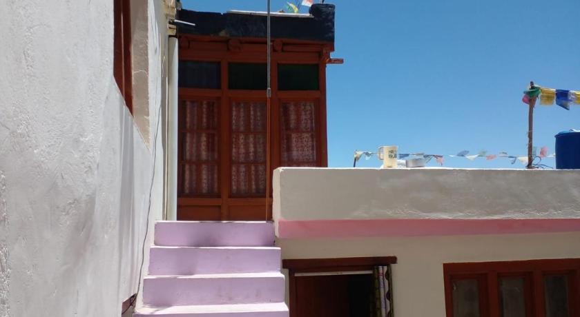 Crean Guest House Karzok, Tsomoriri photo