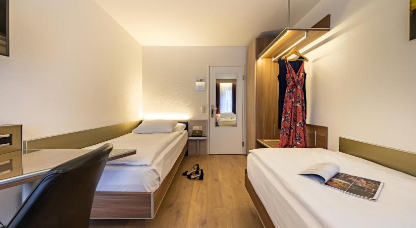 Szoba 2 külön ággyal (Twin Room) fotója 0