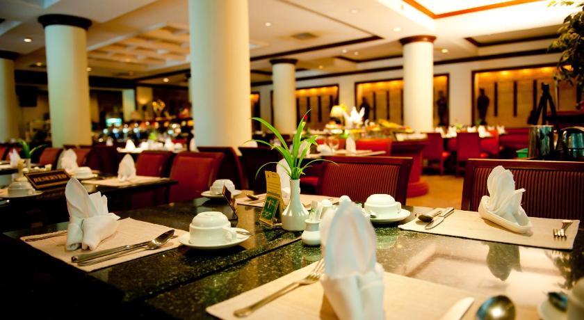 チェンライ Wiang Inn Hotel 4つ星 ホテル 外観