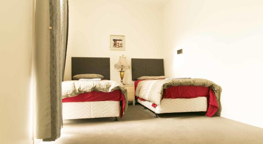 Hawthorn Holiday House photo