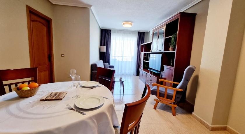 Comfortable Apartment in Excellent Location - image 2