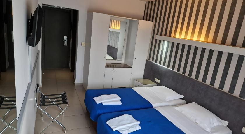 Image of Standard Twin Room 1