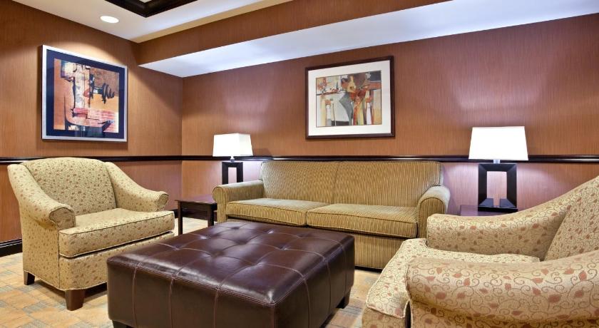 Holiday Inn Express Cincinnati West photo