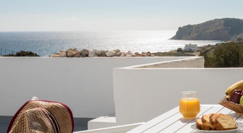 Sarantis Suites & Apartments