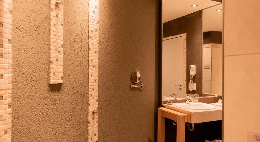 Image of Suite with  View 14