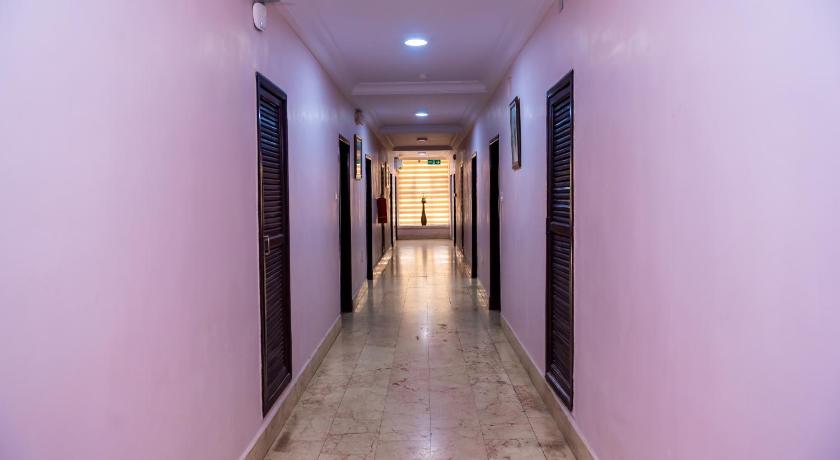 Dees Hotels Apartments & Suites photo