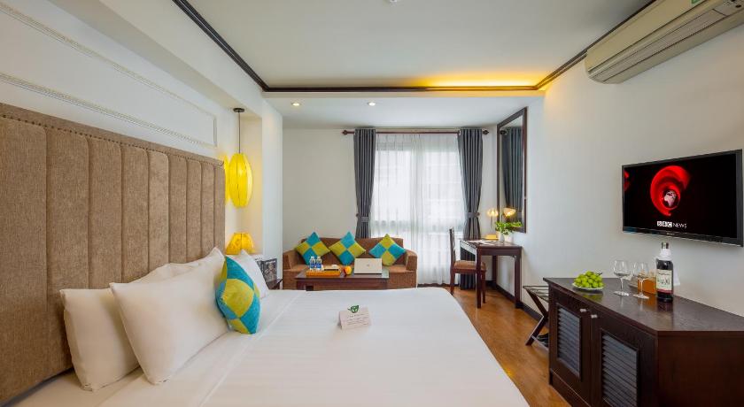 ハノイ Hanoi Babylon Grand Hotel & Spa 3つ星 ホテル プール