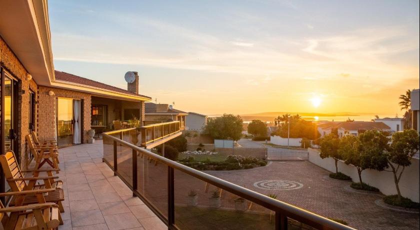 Glenfinnan Guest House — Hotel in Langebaan