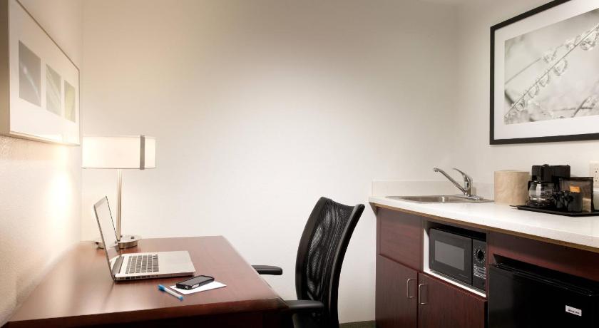 SpringHill Suites Los Angeles LAX/Manhattan Beach photo