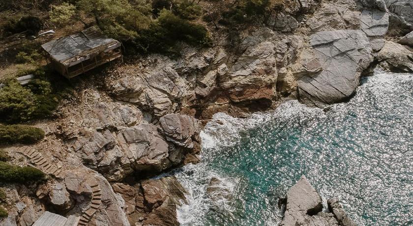 Rocas Roja Beach Hotel Faralya photo