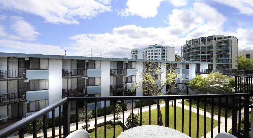 Lodestar Waterside Apartments Formerly Assured Waterside Apartments 29 Melville Parade Perth