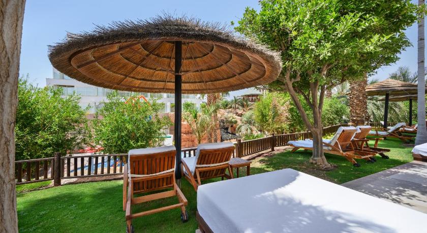 Image of Family Suite with Pool Access 12