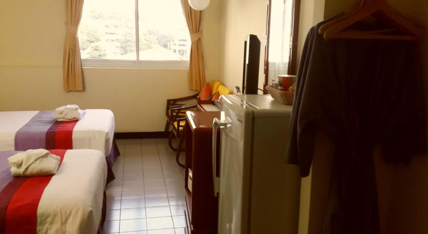 Image of Deluxe Queen Bed 13