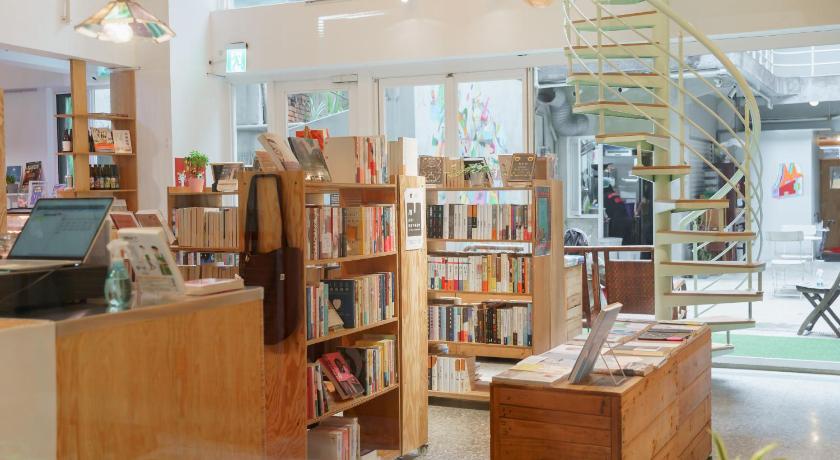 Taipei OwlStay Flip Flop Hostel Garden 3-Star Hotel room