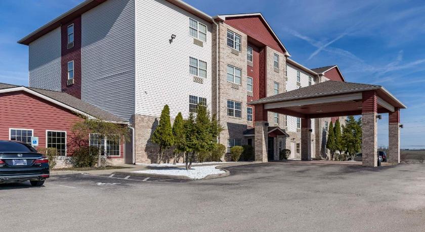 Comfort Inn &amp; Suites — Hotel in Shelbyville (KY)