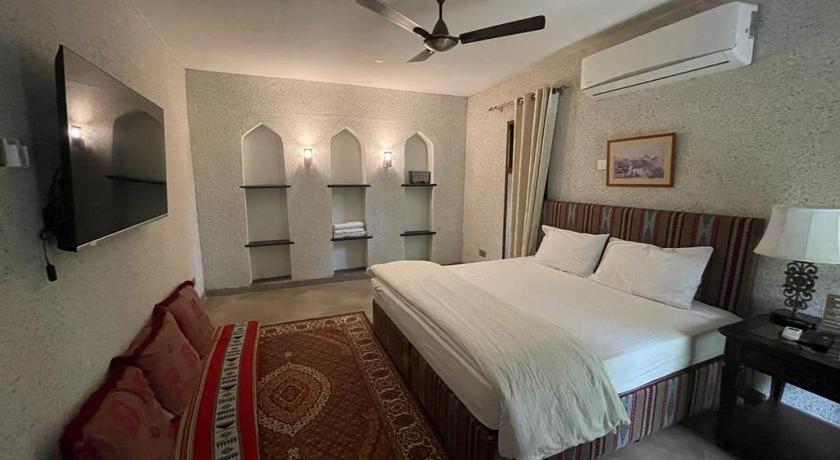 Date Palm Inn photo