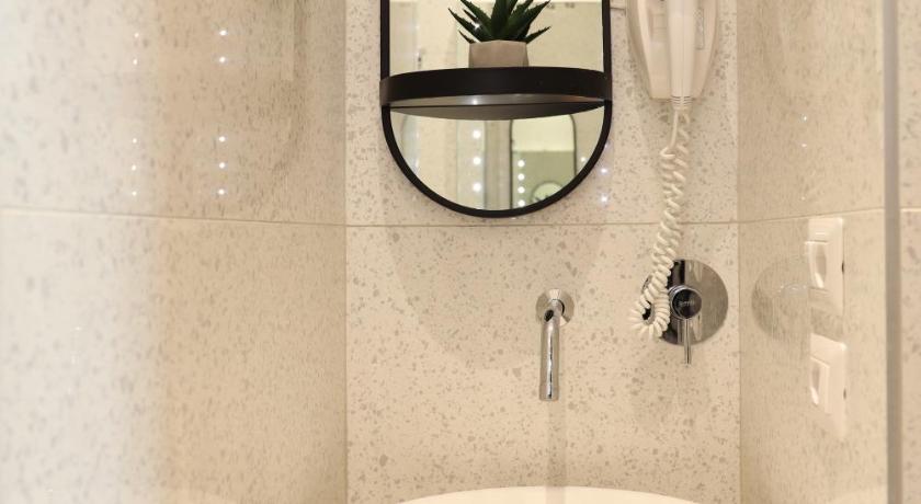 Urban Stay Tirana Deluxe photo