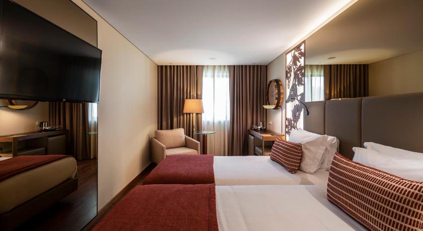 Image of Standard Twin Room 4