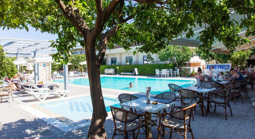 Ilyssion Holidays Hotel photo