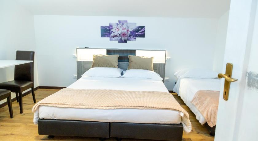 Image of Standard Triple Room 3