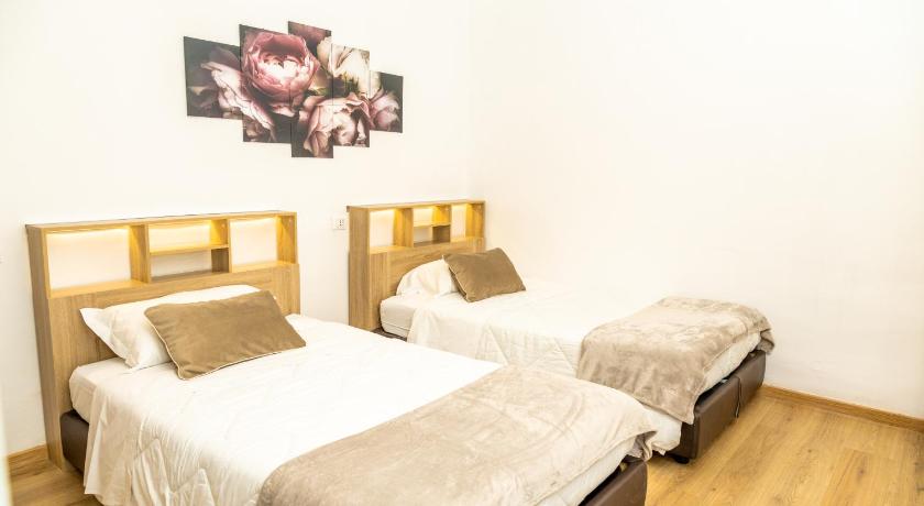Image of Twin Room 4