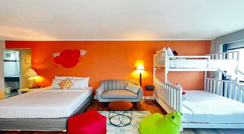 Image of Junior Club Suite Balcony 10