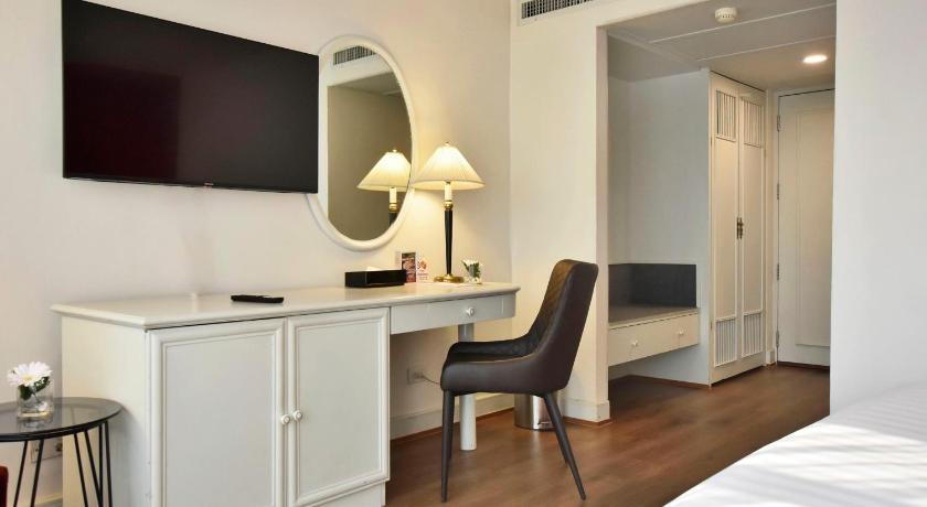 Image of Superior River View Room with Balcony 14