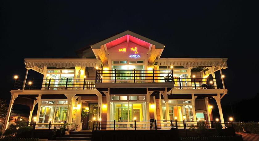 キョンジュ YJ Pension 2つ星 ホテル スイート