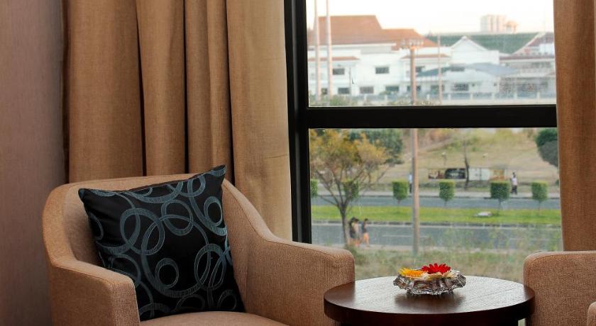 Image of Deluxe Room Twin 10