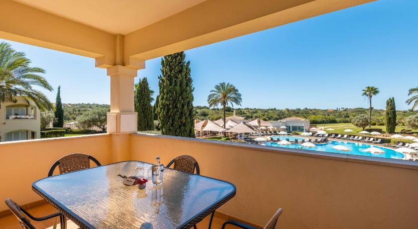 Image of Two-Bedroom Apartment with Pool View 8