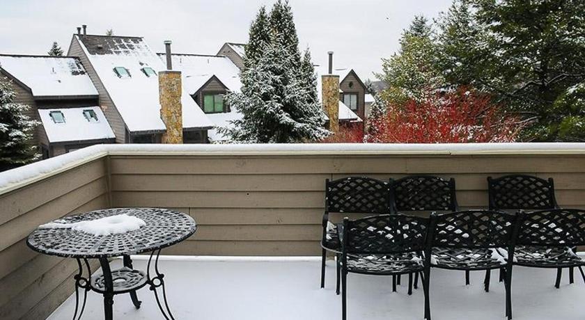 챔피언 Seven Springs Stonegate 2 Bedroom Standard Condo, Ski-In Out, Sleeps 8! condo 4성급 숙소 레스토랑