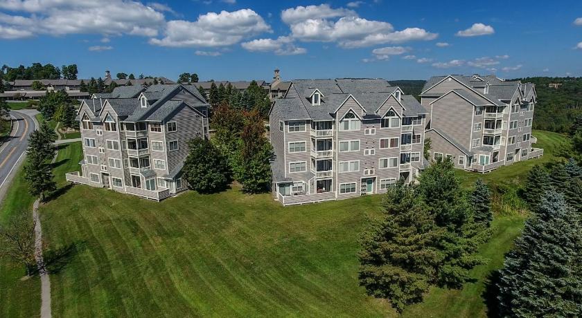 챔피언 Seven Springs Stonegate 2 Bedroom Standard Condo, Ski-In Out, Sleeps 8! condo 4성급 숙소 외관