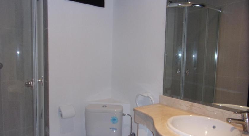Image of Apartment with Pool View 2