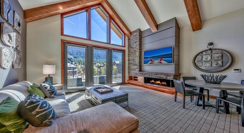 Luxury 2Br Residence Steps From Heavenly Village &amp; Gondola Condo — Hotel in South Lake Tahoe (CA)