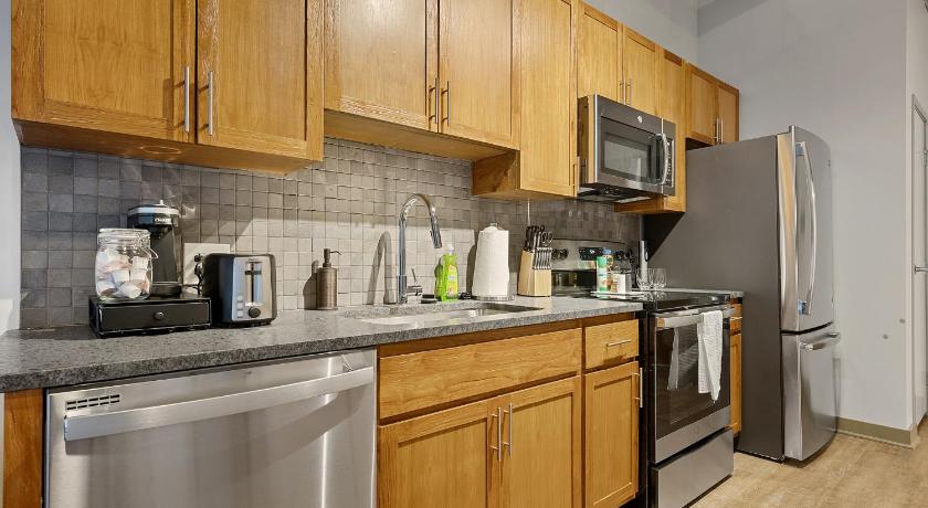 Brooklyn Style Studio Loft minutes from FirstEnergy Stadium 210 photo