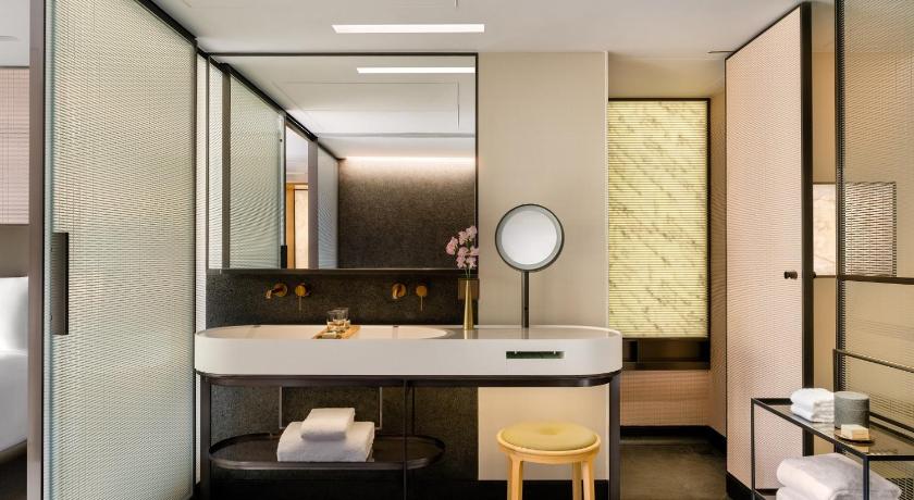 Image of 1 Super King Studio Suite 2