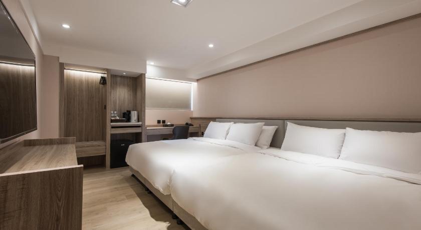 Spring's Rhapsody Hotel - image 41