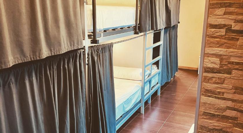 Image of Single Bed in Mixed Dormitory Room 0