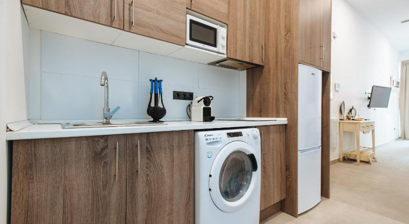 塞维利亚 Panther Home Feria 4星级 单人房 泳池