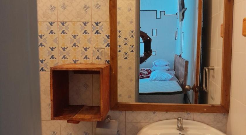 Image of Comfort Triple Room with Shower 1