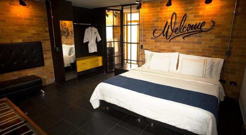 Hotel D' Leon photo