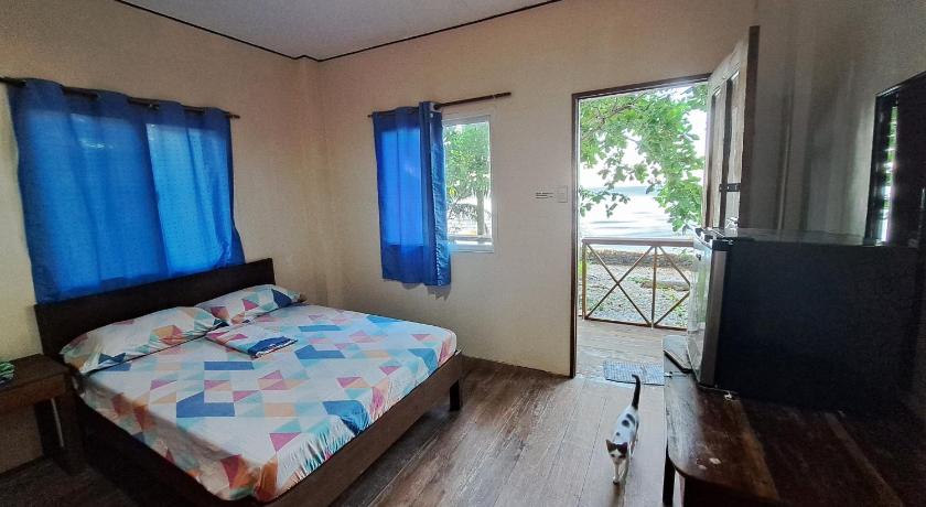Image of Deluxe Double or Twin Room with Sea View 0