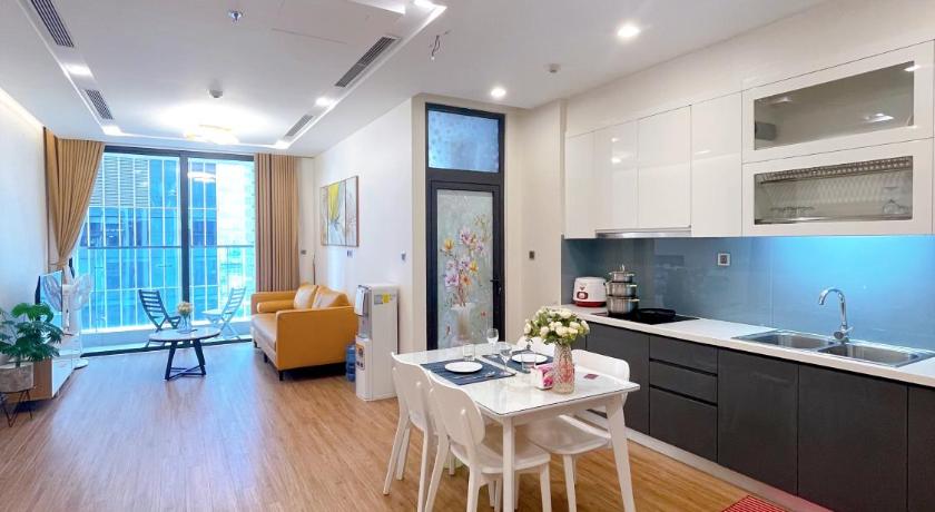 LUXURY APARTMENT VINHOME METROPOLIS next LOTTE Center,Japan Embassy — Hotel in Hanoi