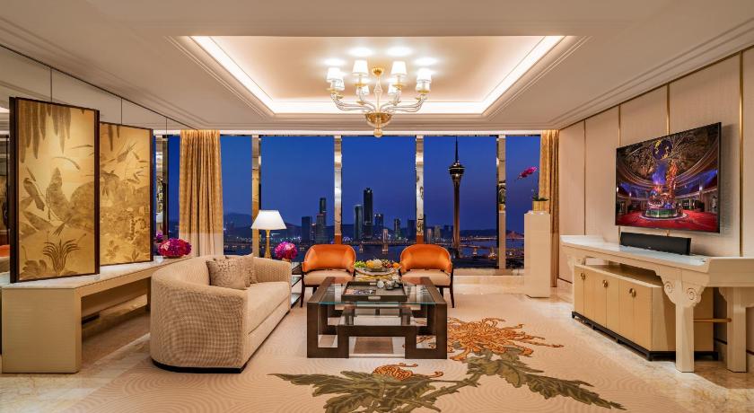 Image of Encore Grand Salon Suite 1