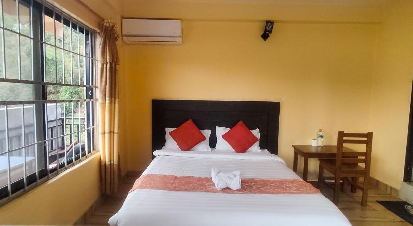 Jungle Front Lodge — Hotel in Pokhara