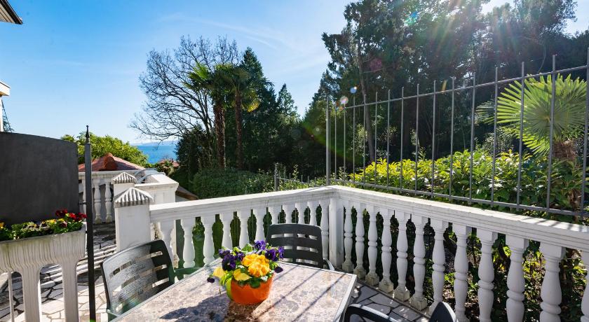 Apartments Villa Salona photo