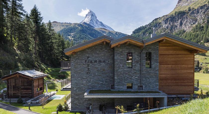 Apartment in Chalet Pizzo Fiamma — Hotel in Zermatt