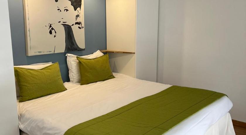 Image of Two-Bedroom Apartment - 6 avenue Branly 1