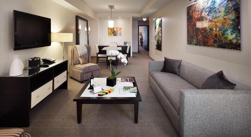 Image of Royalton Suite 3