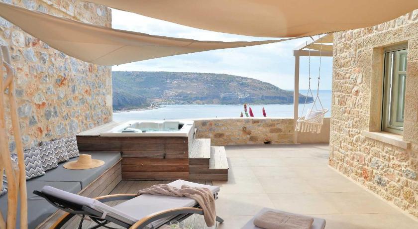 Akrolithi Boutique Hotel & Suites - image 4